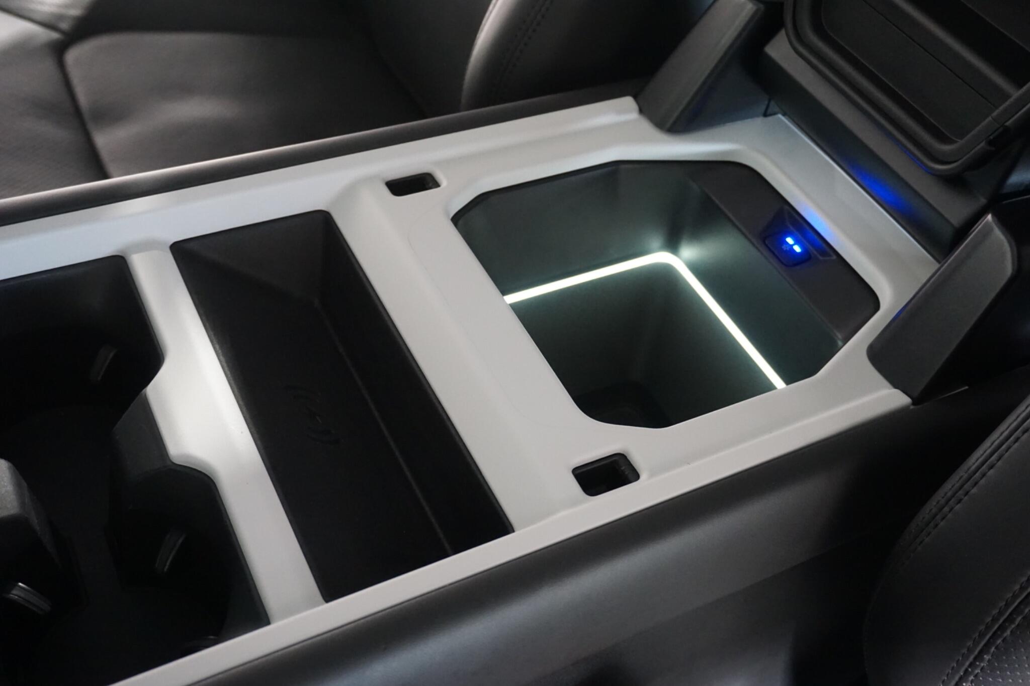 Land Rover Defender 110 3.0 D350 MHEV X-Dynamic HSE SUV 5dr Diesel Auto 4WD Euro 6 (s/s) (350 ps)